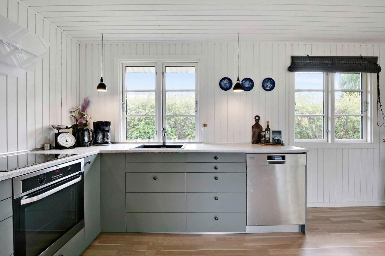 Nyistandsat Sommerhus Med Kaerlighed Og Sjael Kyndelose Exterior foto